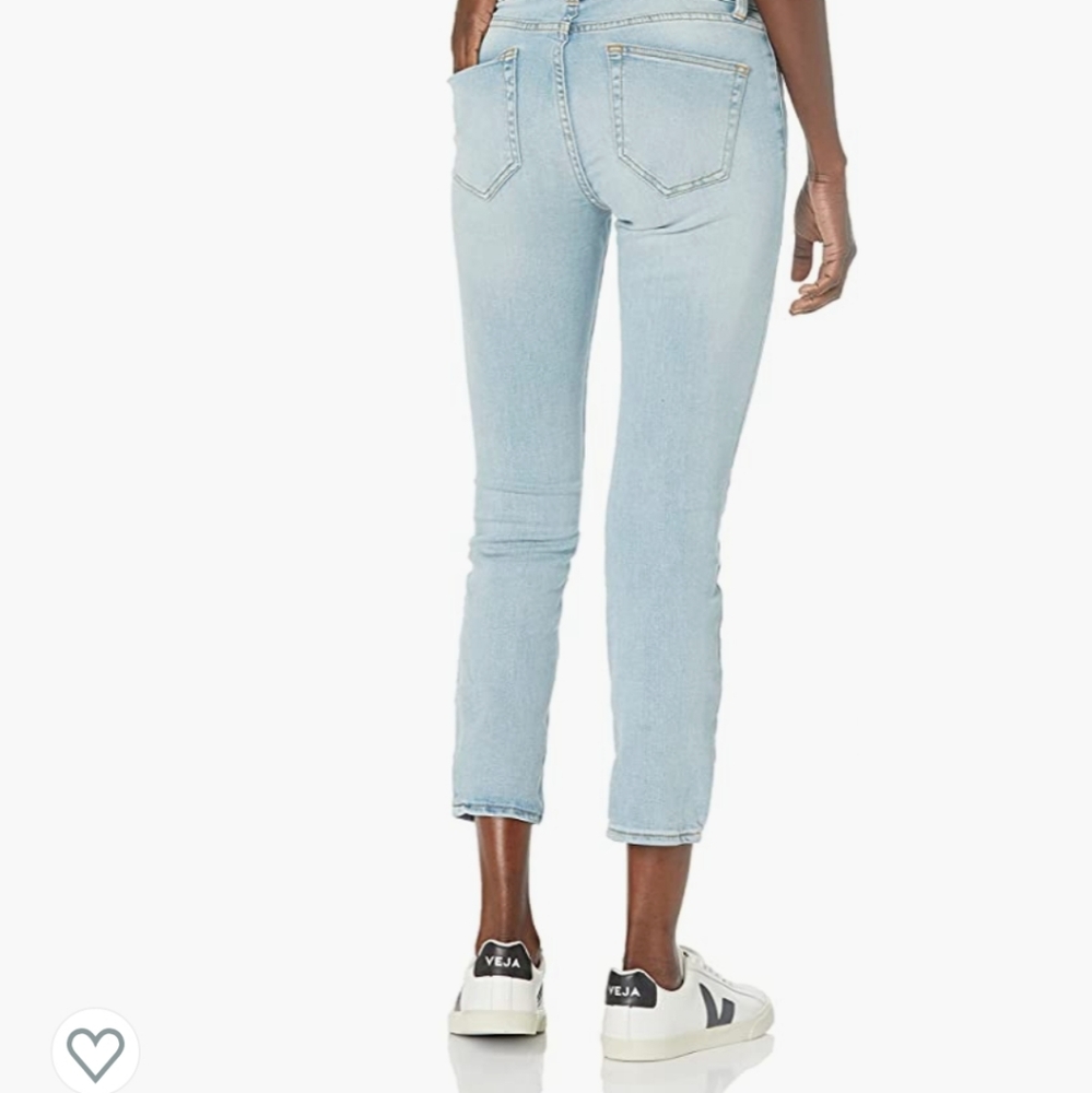 Daily Ritual Girlfriend Jeans - Picture 2 of 6